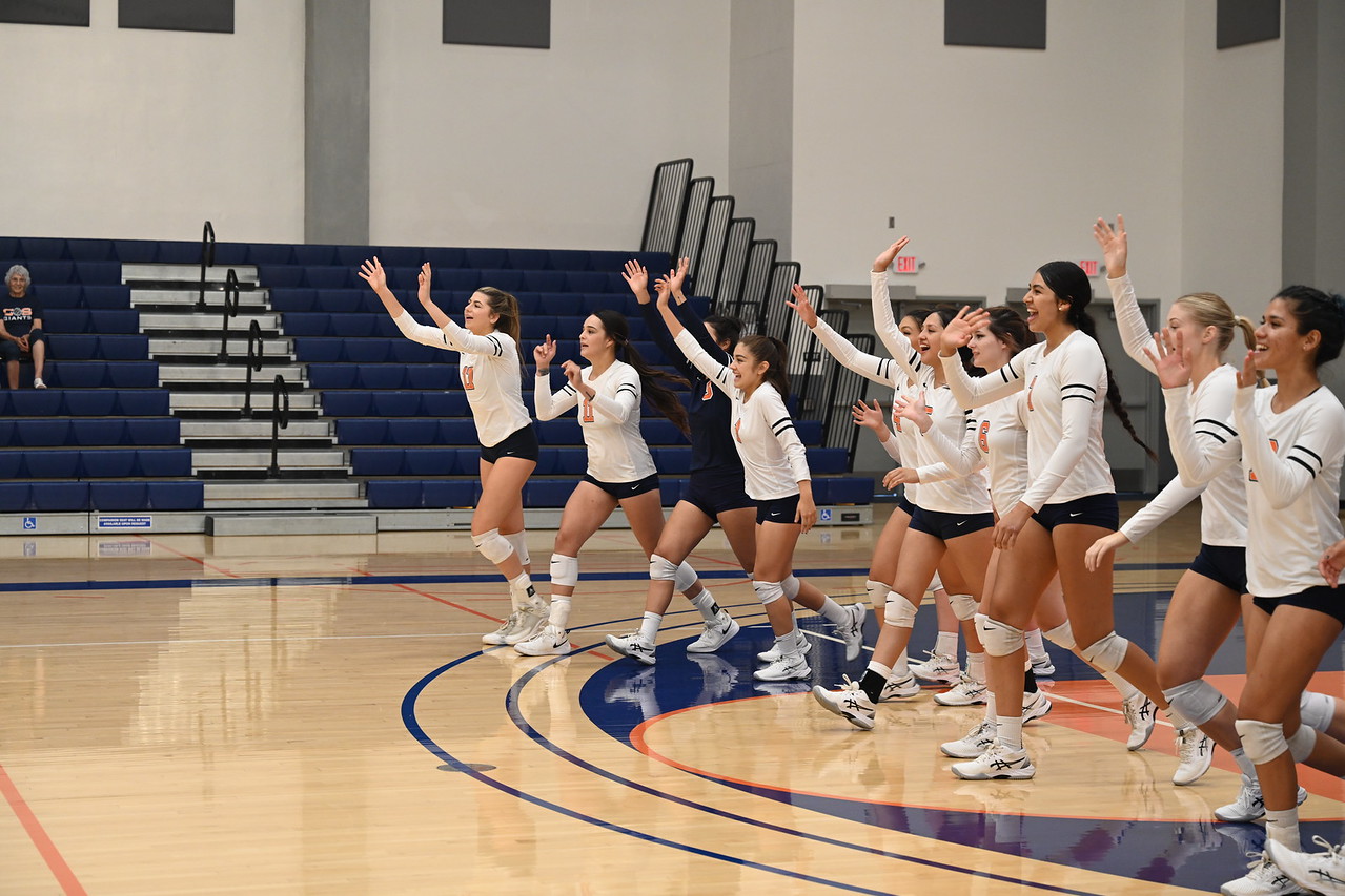 COS volleyball finishes the regular season with sweep of Coalinga:
