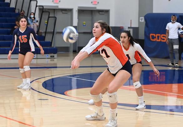 Giants' volleyball posts pair of conference sweeps