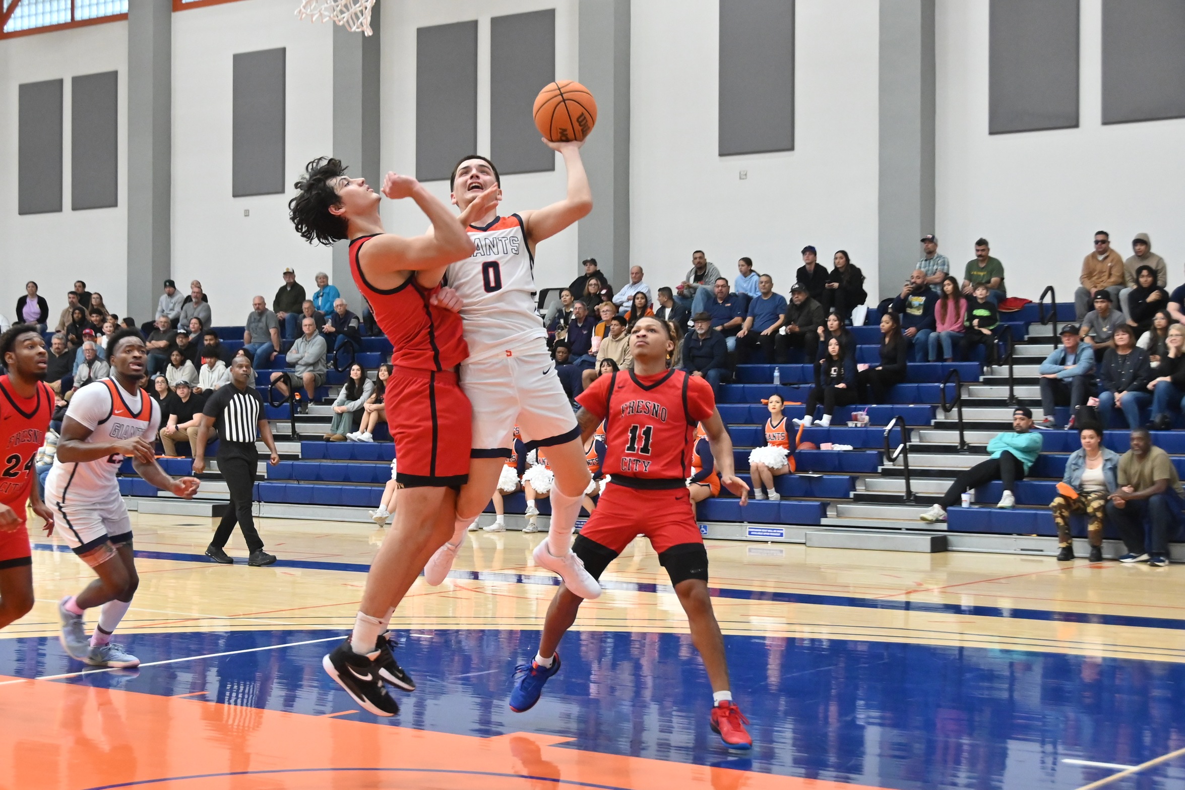 Giants fall to Reedley, sit one game behind CVC men's basketball leaders