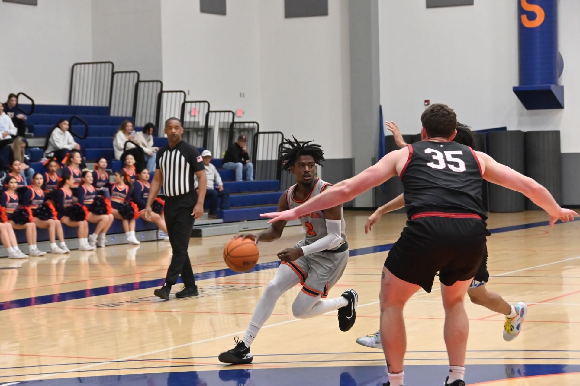 Giants remain in CVC men's basketball title contention with win over Porterville